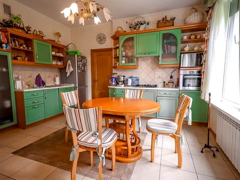 будинок за адресою 1 Травня вул.