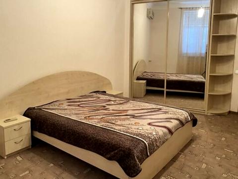 квартира за адресою Дмитра Яворницького просп. (Карла Маркса), 82