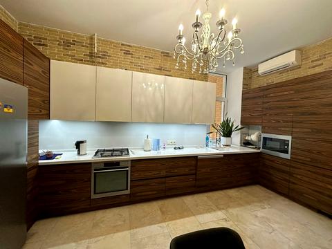 квартира по адресу Круглоуниверситетская ул., 7