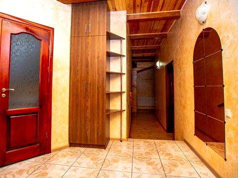 коммерческая по адресу Устияновича вул., 1