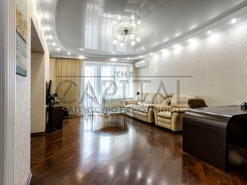 квартира за адресою Панаса Мирного вул., 28-А