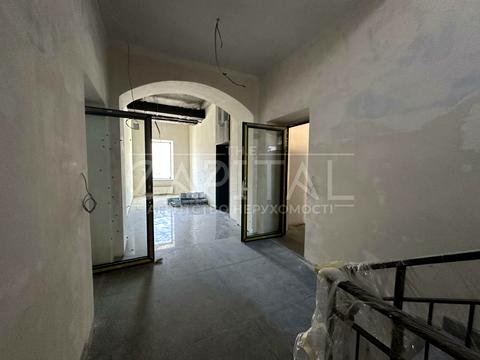 коммерческая по адресу Жилянская ул., 14б