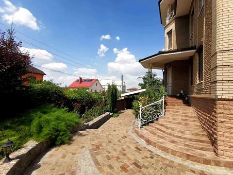 будинок за адресою Академіка Вєркіна