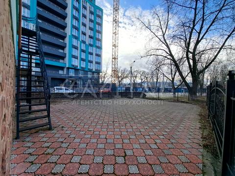 коммерческая по адресу Дніпровський просп., 25