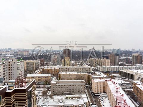 комерційна за адресою Василя Тютюнника вул. (Анрі Барбюса), 37/1