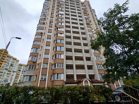 квартира за адресою Будівельників вул., 12