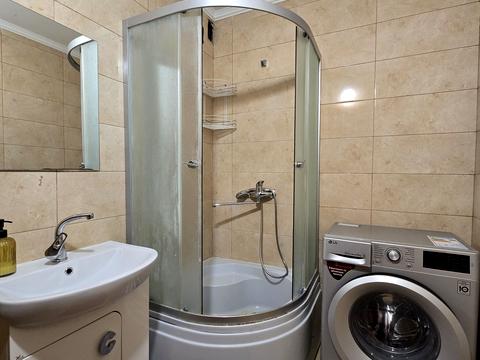 квартира за адресою Ревуцького вул., 18