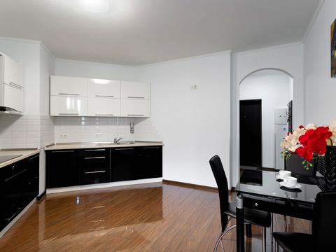 квартира за адресою Анни Ахматової вул., 30