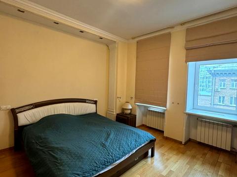 квартира за адресою Шота Руставелі вул., 20