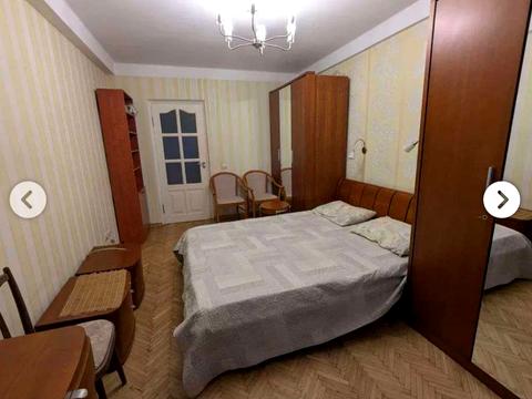 квартира за адресою Миколи Міхновського бульв. (Дружби Народів), 3-Б