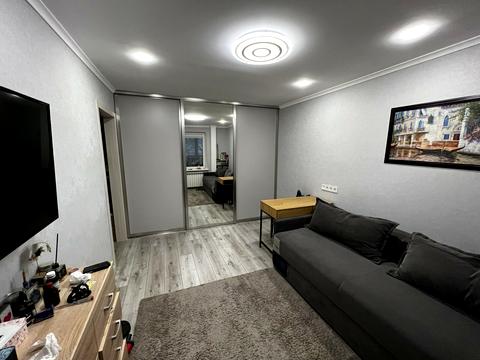 квартира за адресою Симиренка вул., 12-А