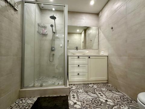 квартира за адресою Академіка Лебедєва вул., 1