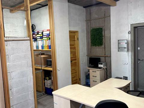 комерційна за адресою Микільсько-Слобідська вул., 10