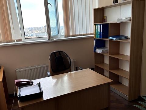 комерційна за адресою Авіаконструктора Ігоря Сікорського вул. (Танкова), 1