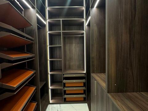 квартира по адресу Волошина ул., 1