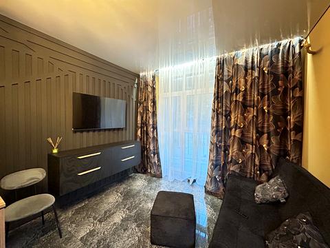 квартира за адресою Академіка Глушкова просп., 42