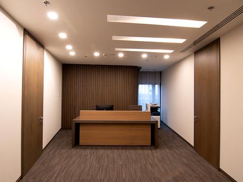 комерційна за адресою Болсуновська вул. (Сергія Струтинського), 13