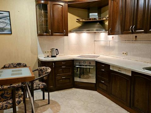 квартира за адресою Автозаводська вул., 99