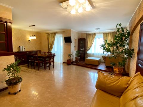 квартира за адресою Ревуцького вул., 5