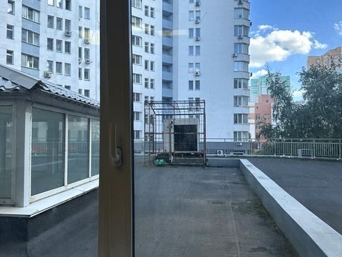 коммерческая по адресу Миколы Бажана просп., 14-А