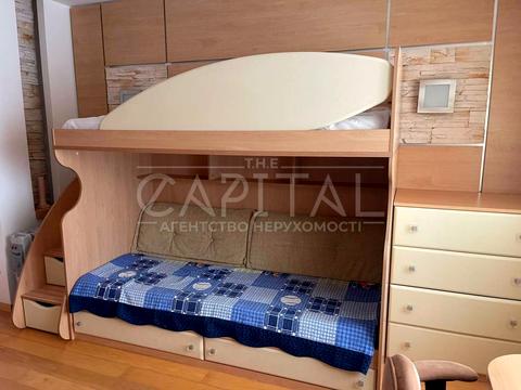 квартира за адресою Райдужна вул., 37