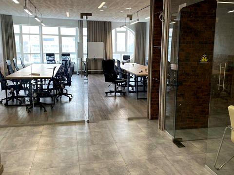 комерційна за адресою Кловський узвіз, 7a