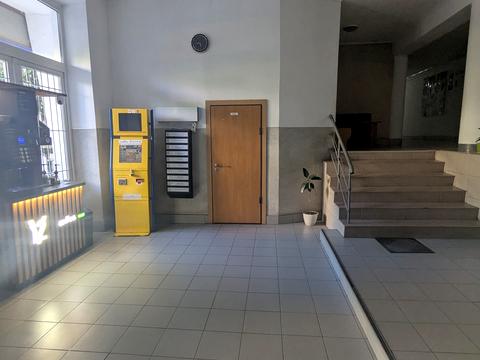 комерційна за адресою Тичини вул., 8а