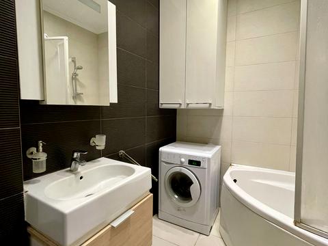 квартира за адресою Дніпровська набережна вул., 14-Б