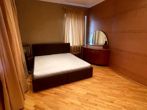 квартира по адресу Небесной Сотни ул., 38