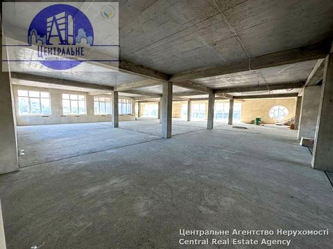 комерційна за адресою Хотинська вул., 39в