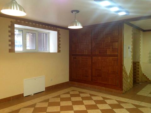 комерційна за адресою Северинівська вул. (Жовтнева), 105