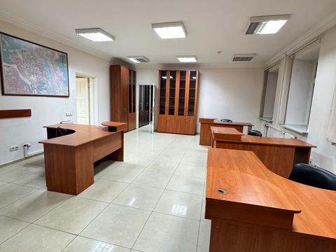 комерційна за адресою Кирилівська вул. (Фрунзе), 1-3