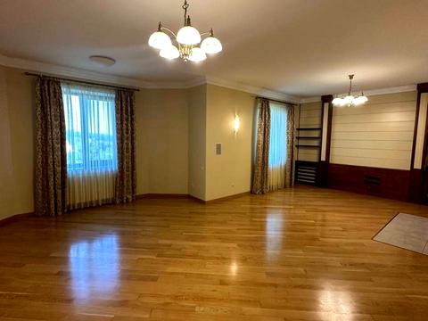 дом по адресу Лесі Українки ул., 23