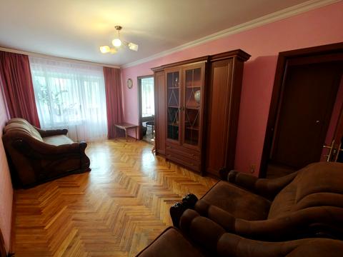 квартира по адресу Строителей ул., 12