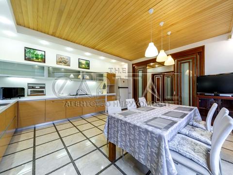 будинок за адресою Курортна вул., 9