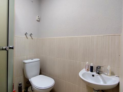 комерційна за адресою Боголюбова вул., 10