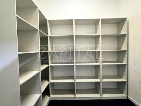 комерційна за адресою Лаврська вул. (Січневого Повстання), 14