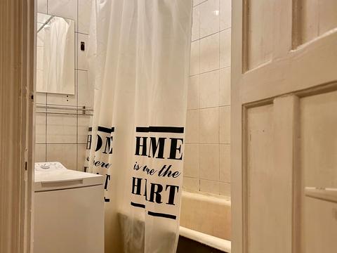 квартира за адресою Введенська вул., 32
