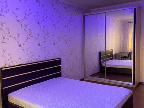 квартира за адресою Софії Русової вул., 1