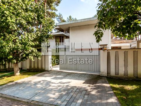 будинок за адресою Осіння