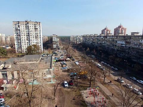 квартира за адресою Ореста Левицького вул. (Академіка Курчатова), 11
