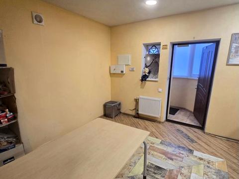 комерційна за адресою Щаслива вул., 38