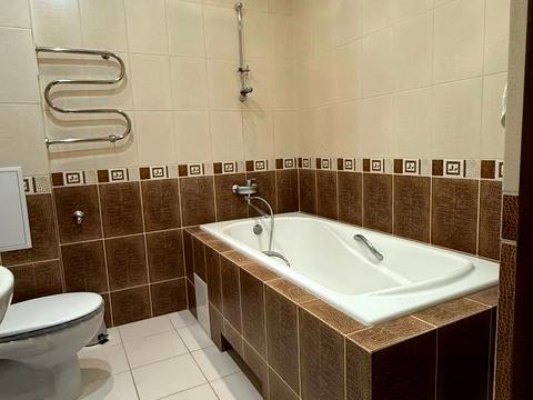 квартира по адресу Салютная ул., 1-Б