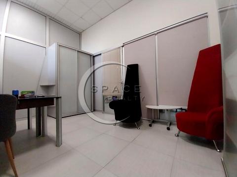 комерційна за адресою Жилянська вул., 59