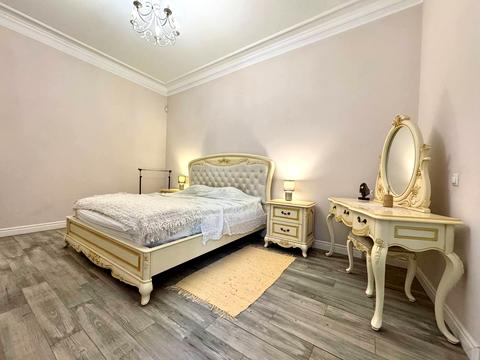 квартира за адресою Михайла Драгоманова вул., 4