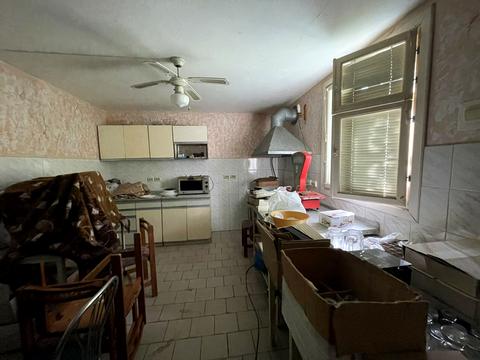 комерційна за адресою Баранинці, 1