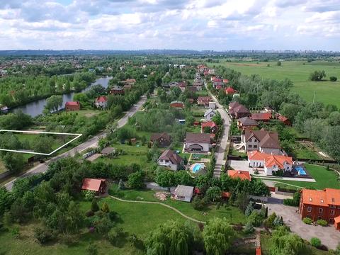 участок по адресу Центральная ул.