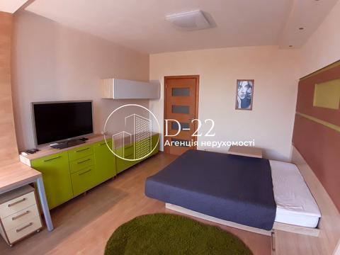 квартира за адресою Ревуцького вул., 7-В