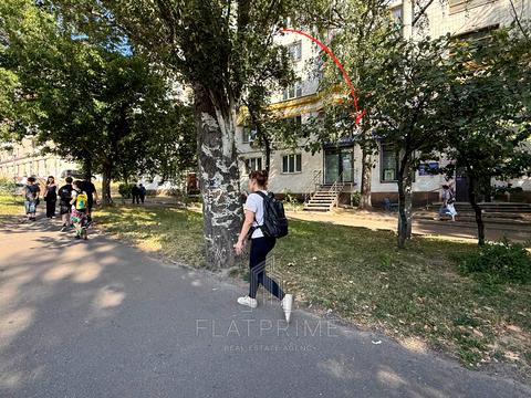 коммерческая по адресу Николая Михновского бульв. (Дружбы Народов), 32