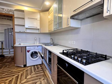 квартира за адресою Інститутська вул., 3